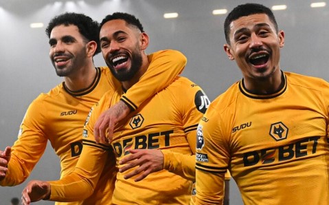 Vitor Pereira's Wolves Dominate 10-Man Man Utd to Secure 5th Straight Victory