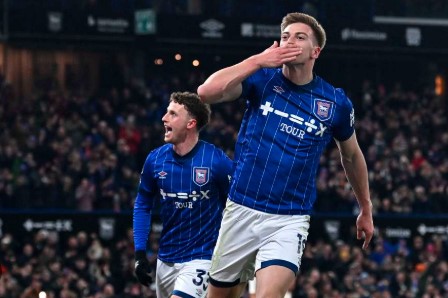 Stunning 2-0 Victory: Liam Delap and Omari Hutchinson Dazzle for Ipswich