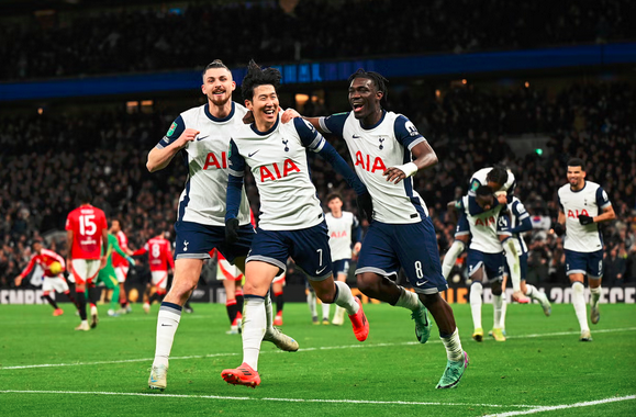 Tottenham vs Man Utd: Spurs Triumph in Chaotic Carabao Cup Thriller